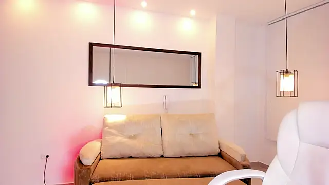 rosel rouge online show from January 12, 7:30 pm