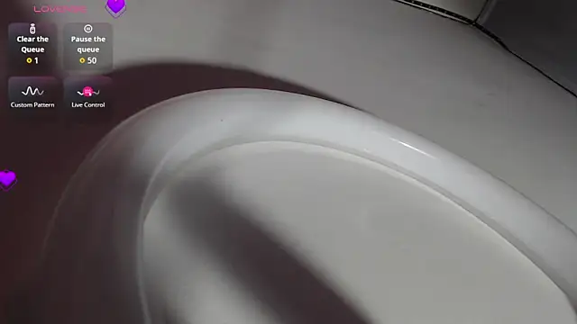 Snapshot of violett_brown9 chatting on June 28, 7:03 am violett brown9 online show from June 28, 7:03 am