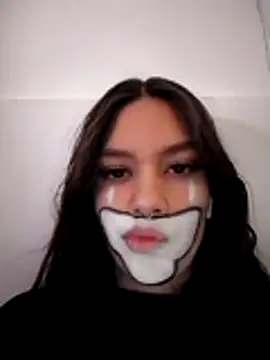 Snapshot of valerria_44 chatting on August 9, 7:19 pm valerria 44 online show from August 9, 7:19 pm