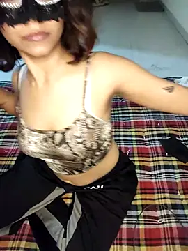 Snapshot of Sizzler_0011 chatting on December 21, 7:21 pm Sizzler 0011 online show from December 21, 7:21 pm