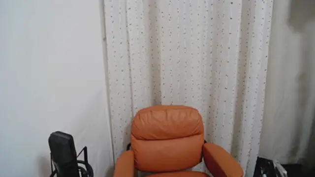 Snapshot of feifei2652 chatting on December 20, 4:25 pm feifei2652 online show from December 20, 4:25 pm