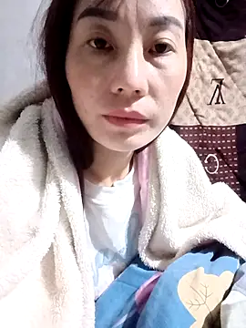 boiboi001 online show from January 7, 8:00 pm