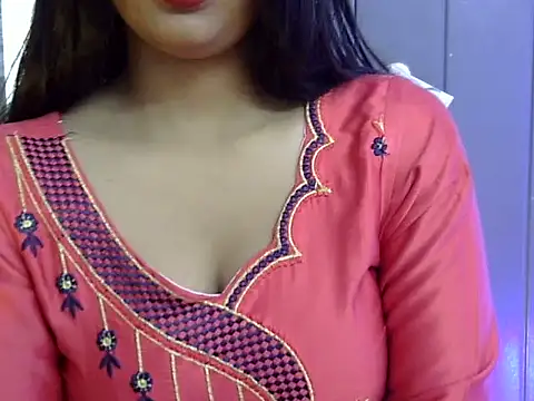 cute Dirty Diva online show from December 21, 5:25 am