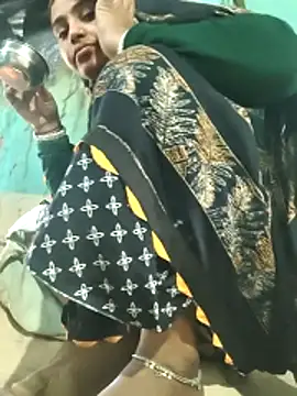 Snapshot of Madhu_cute chatting on February 28, 2:34 am Madhu cute online show from February 28, 2:34 am