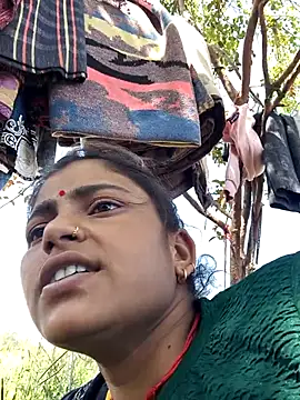 Snapshot of Madhu_cute chatting on March 2, 8:21 am Madhu cute online show from March 2, 8:21 am