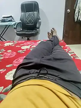 Snapshot of hydhunk26 chatting on December 22, 4:09 am hydhunk26 online show from December 22, 4:09 am