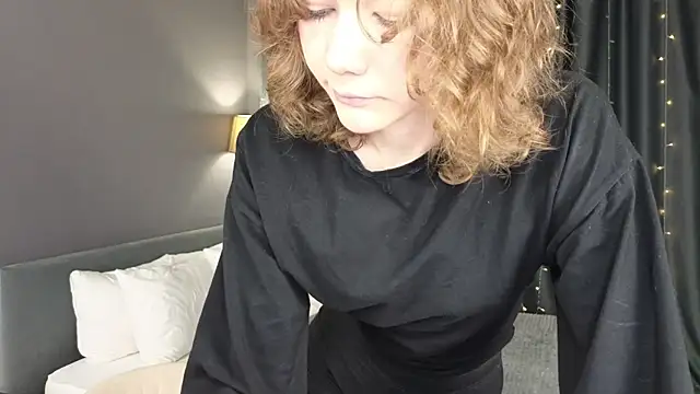 Snapshot of NovaEva_ chatting on May 29, 12:41 am NovaEva online show from May 29, 12:41 am