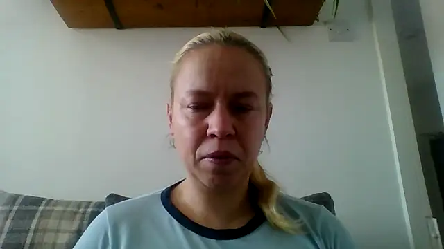 jennyblondeuk online show from February 28, 2:51 pm