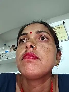 Snapshot of Mahima_rani34 chatting on June 5, 10:15 pm Mahima rani34 online show from June 5, 10:15 pm