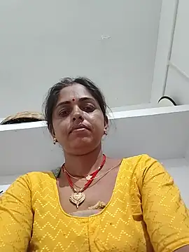 Snapshot of Mahima_rani34 chatting on June 15, 10:01 pm Mahima rani34 online show from June 15, 10:01 pm
