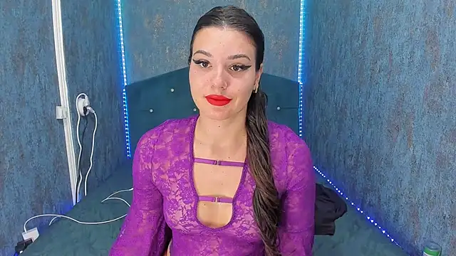 Snapshot of RedAssHottie chatting on September 14, 3:05 am RedAssHottie online show from September 14, 3:05 am