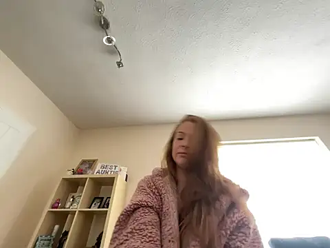 HollyHaze online show from March 28, 10:48 am