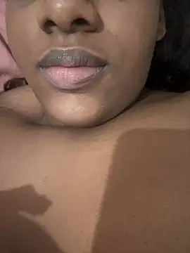 amorasecy online show from March 18, 9:01 am