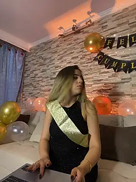 cute emmma online show from March 24, 11:37 am