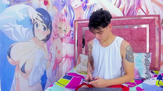 Snapshot of TrueMansex chatting on December 21, 12:18 am TrueMansex online show from December 21, 12:18 am