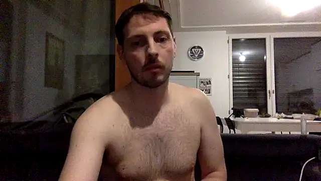 Snapshot of amateurslave chatting on December 21, 5:58 am amateurslave online show from December 21, 5:58 am