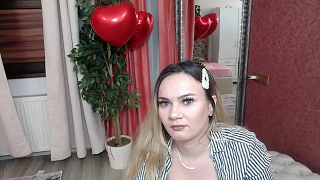 DaliaHaven online show from February 12, 8:59 pm