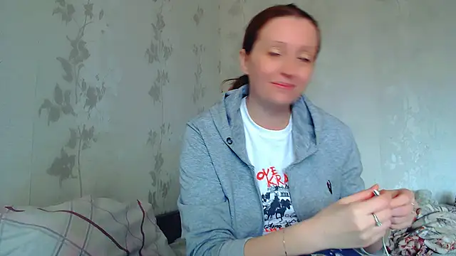 CrystallAngel online show from April 18, 1:04 pm