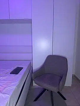 SugarLily24 online show from April 2, 11:30 am