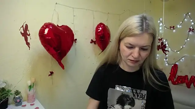 Snapshot of MelissaTyler chatting on February 4, 12:55 pm MelissaTyler online show from February 4, 12:55 pm