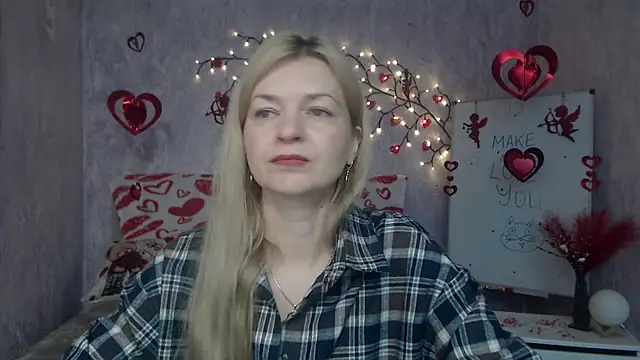 Snapshot of MelissaTyler chatting on February 8, 5:33 am MelissaTyler online show from February 8, 5:33 am