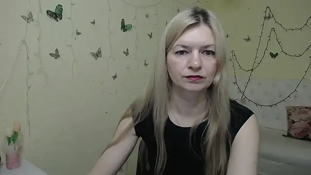 Snapshot of MelissaTyler chatting on February 25, 6:12 am MelissaTyler online show from February 25, 6:12 am
