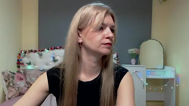 Snapshot of MelissaTyler chatting on March 1, 6:04 am MelissaTyler online show from March 1, 6:04 am