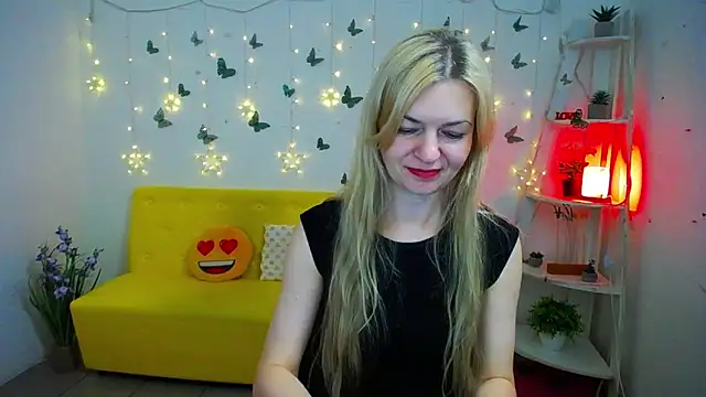 Snapshot of MelissaTyler chatting on April 24, 11:23 am MelissaTyler online show from April 24, 11:23 am