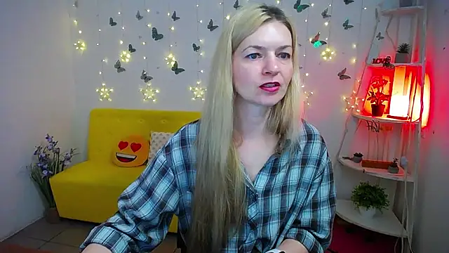 Snapshot of MelissaTyler chatting on April 29, 11:47 am MelissaTyler online show from April 29, 11:47 am