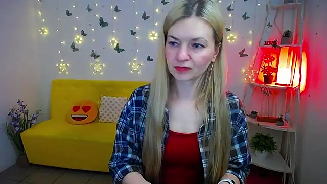Snapshot of MelissaTyler chatting on April 30, 11:27 am MelissaTyler online show from April 30, 11:27 am