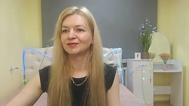 Snapshot of MelissaTyler chatting on May 16, 5:26 am MelissaTyler online show from May 16, 5:26 am