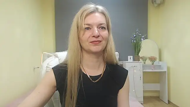 Snapshot of MelissaTyler chatting on May 16, 10:36 am MelissaTyler online show from May 16, 10:36 am