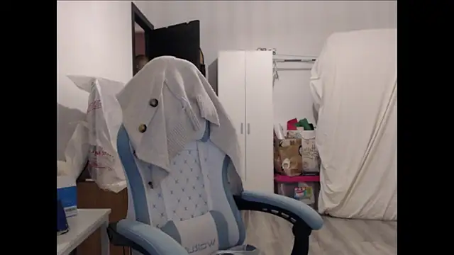 BarbieBlondieGirl online show from February 23, 6:38 pm