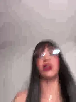 Snapshot of ValentinaEvanz chatting on May 27, 2:58 pm ValentinaEvanz online show from May 27, 2:58 pm