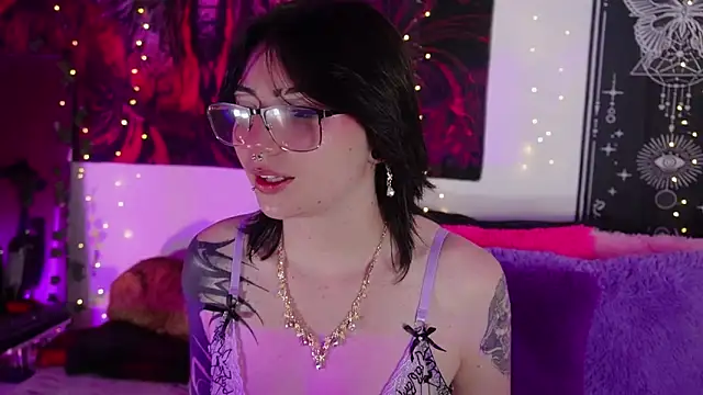 miami 18  online show from April 4, 1:48 am