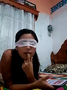 Snapshot of Estefanyeangel chatting on December 23, 3:59 am Estefanyeangel online show from December 23, 3:59 am