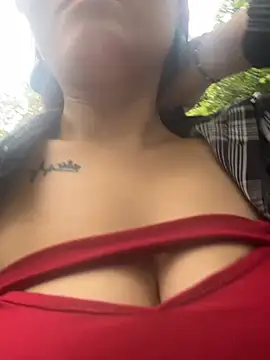 Snapshot of Molly-xiao chatting on May 26, 8:32 am Molly-xiao online show from May 26, 8:32 am