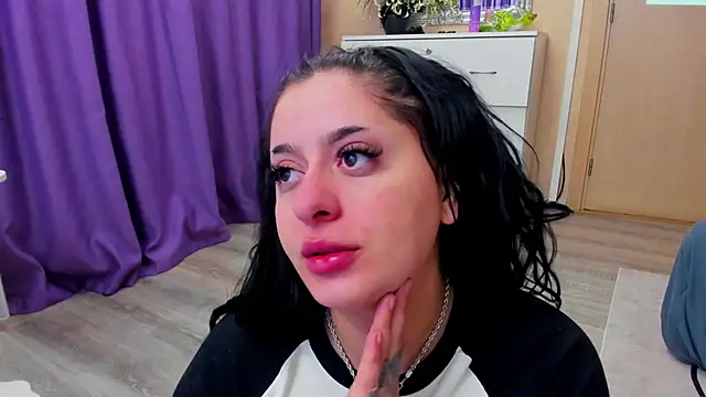 NayaNoirX online show from April 8, 5:18 am