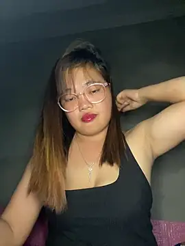 Snapshot of Wendy-2 chatting on March 27, 4:29 pm Wendy-2 online show from March 27, 4:29 pm