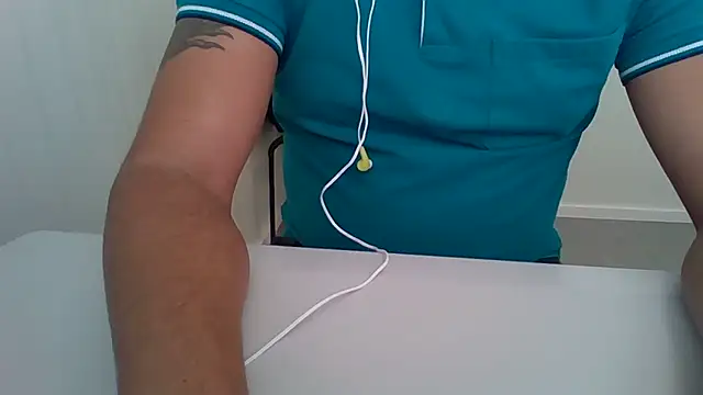 Snapshot of Moreno_Casado_Safado chatting on July 7, 3:27 pm Moreno Casado Safado online show from July 7, 3:27 pm