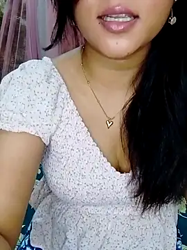 Snapshot of Saumyy chatting on April 23, 9:39 pm Saumyy online show from April 23, 9:39 pm