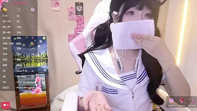 cuteqiqi online show from May 17, 1:29 pm