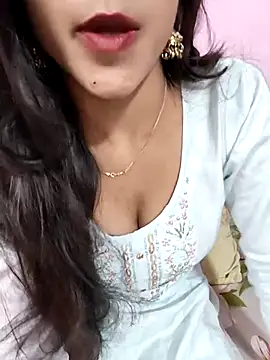 Yours-Zeenat online show from April 7, 10:05 am