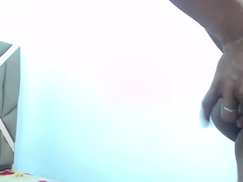 latina ts july online show from March 5, 11:01 pm