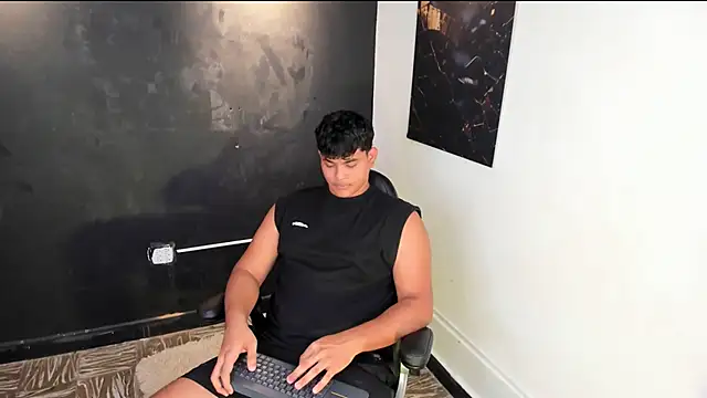 Nicole and thiago1 online show from February 19, 9:00 pm