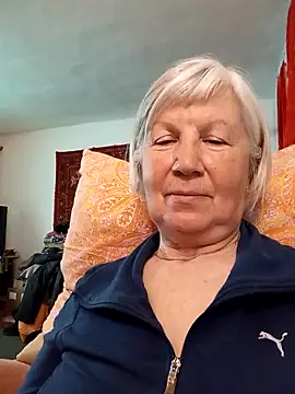 KlaudiaDarling online show from March 28, 11:10 am