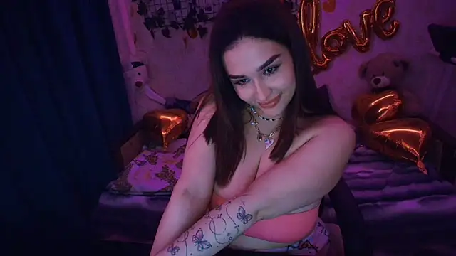 Snapshot of AlisiaRose chatting on April 10, 11:20 pm AlisiaRose online show from April 10, 11:20 pm