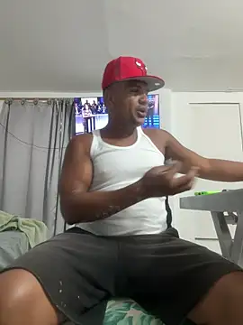 Snapshot of bigdick211292 chatting on March 22, 10:57 pm bigdick211292 online show from March 22, 10:57 pm