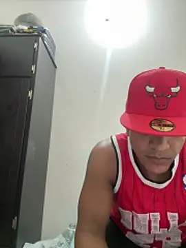 Snapshot of bigdick211292 chatting on June 11, 6:00 am bigdick211292 online show from June 11, 6:00 am