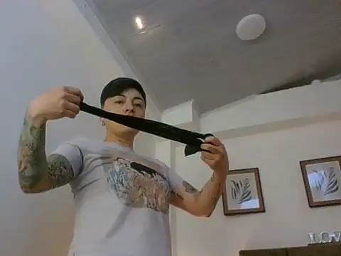 kat paradise online show from January 8, 12:18 pm